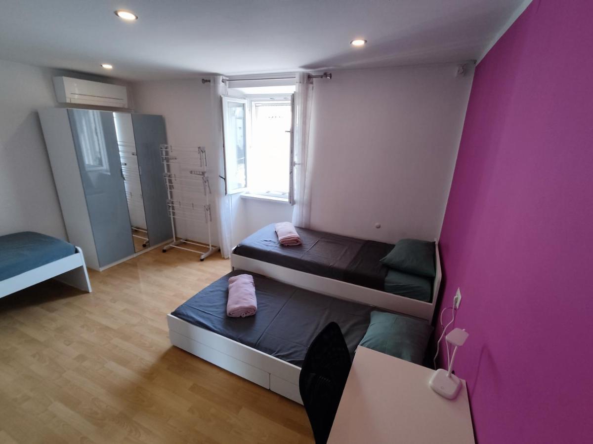 Silvo Apartments Capodistria Esterno foto