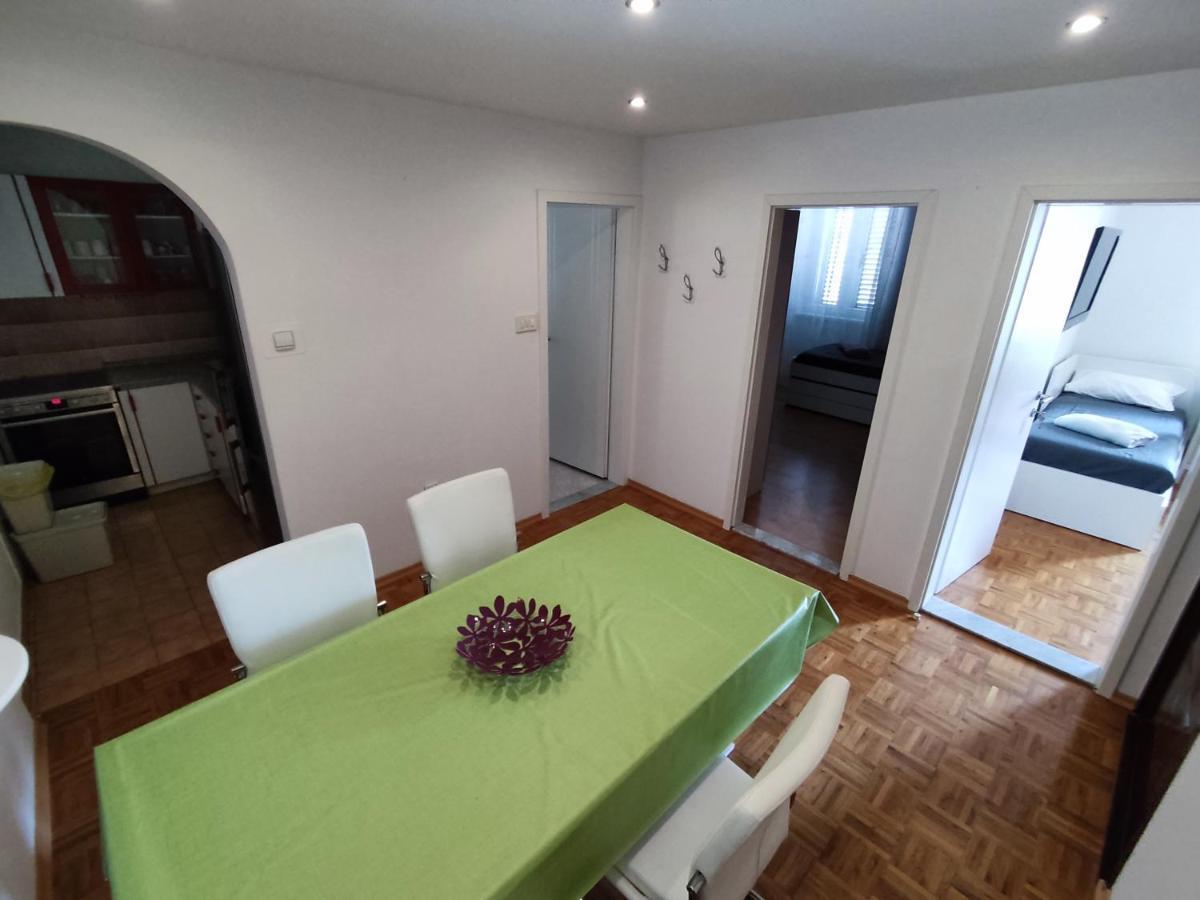 Silvo Apartments Capodistria Esterno foto